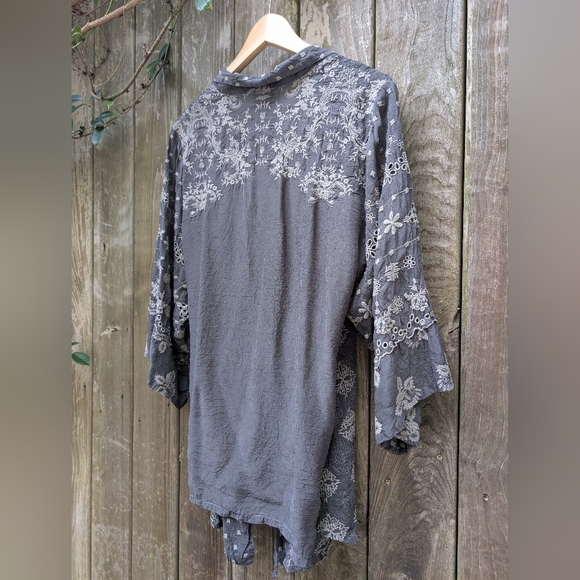 Johnny Was Dark Grey Embroidered Kimono Size XL - Picture 7 of 10